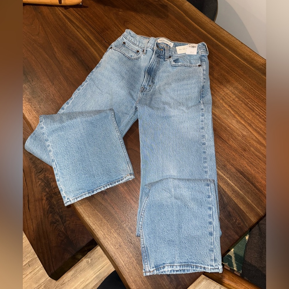 Abercrombie & Fitch Light Blue Straight Leg Jeans - Picture 3 of 4